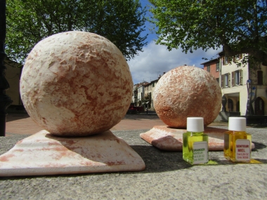 Boule d'Anduze Poterie estampillee GM : Poteries