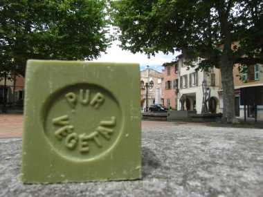 SAVON DE MARSEILLE A L'HUILE D'OLIVE : Savons de Marseille